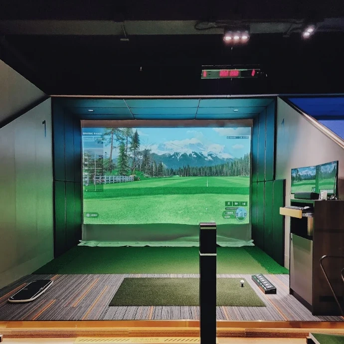 Golf Simulator Bay